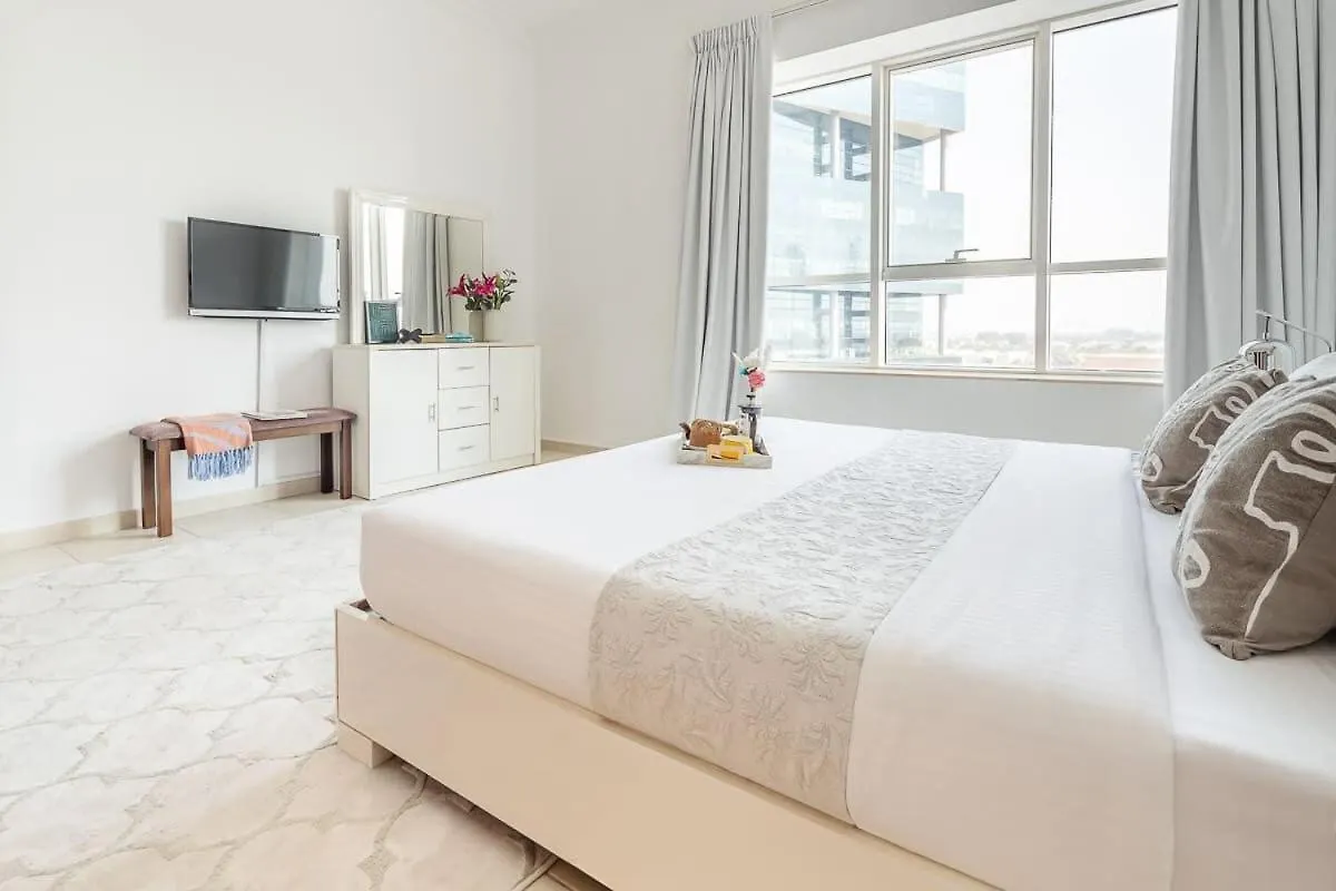 Frank Porter - V3 Tower Dubai Apartment