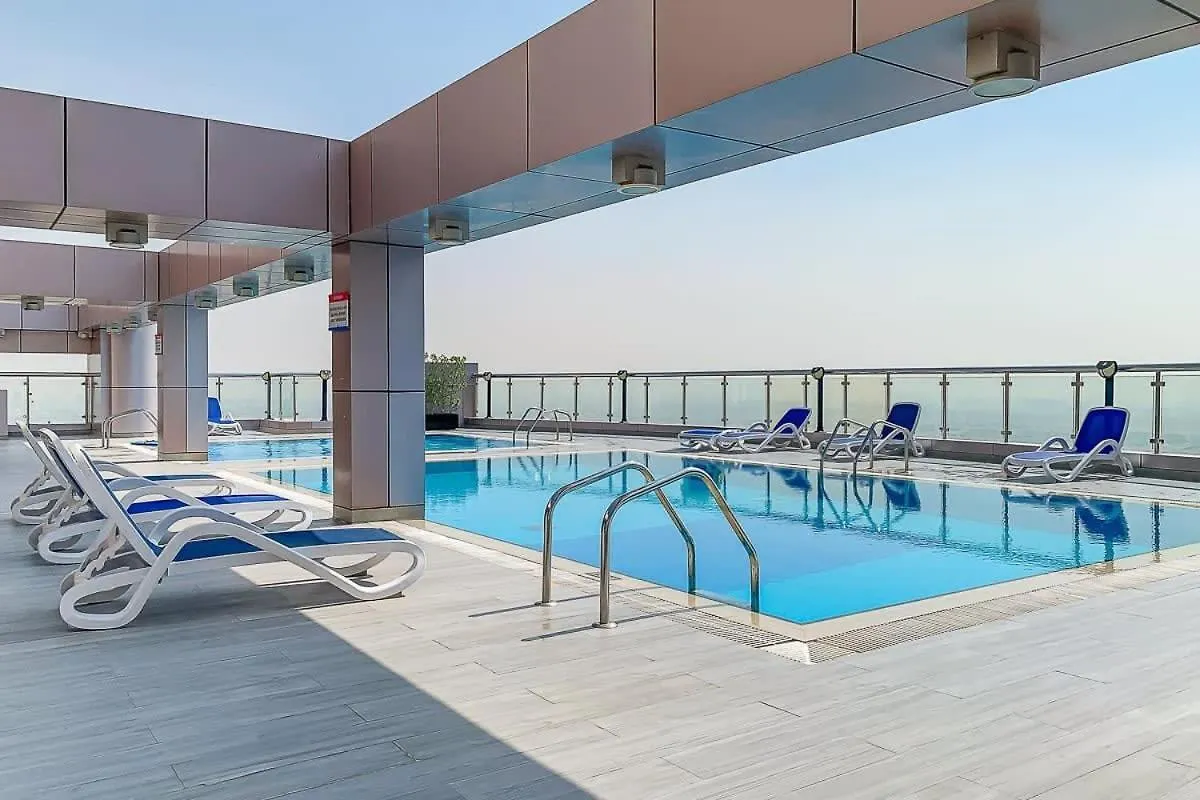 Frank Porter - V3 Tower Dubai Apartment